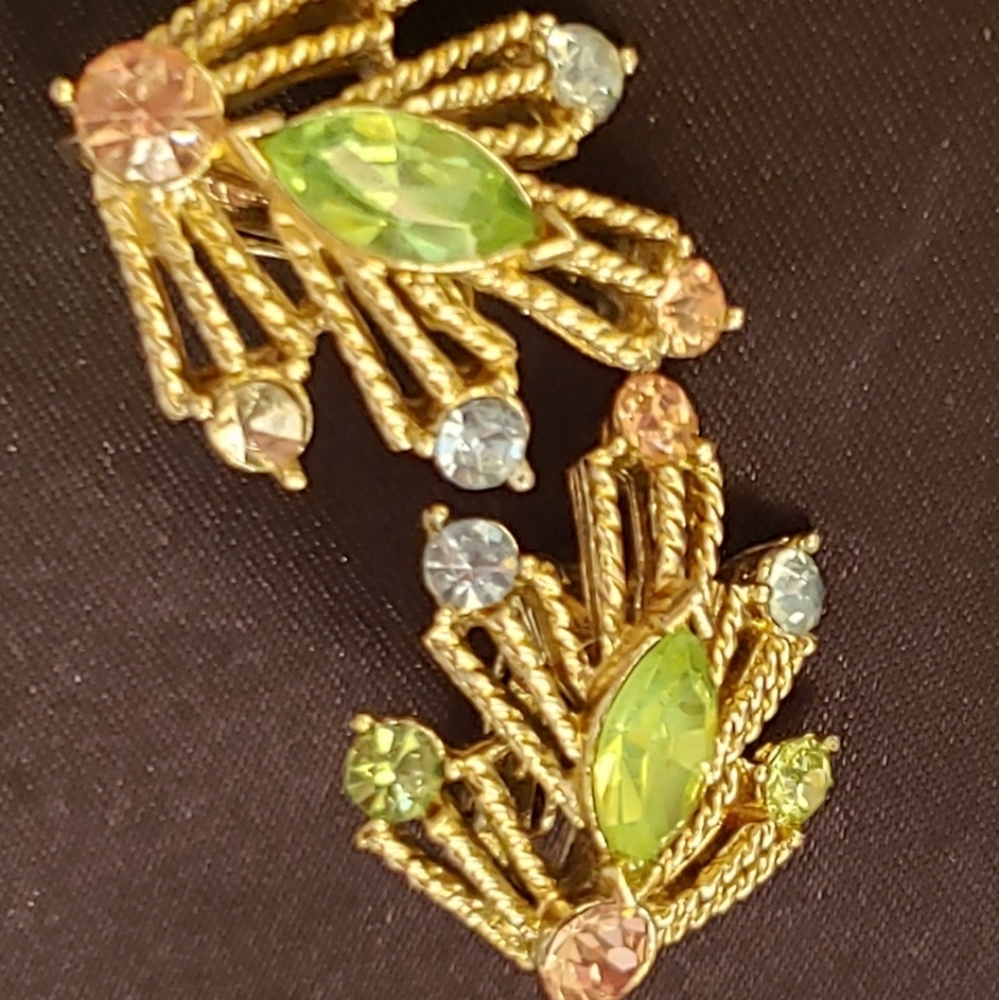 💎rare VINTAGE SIGNED CORO Clip on Gem Loaded EARRINGS